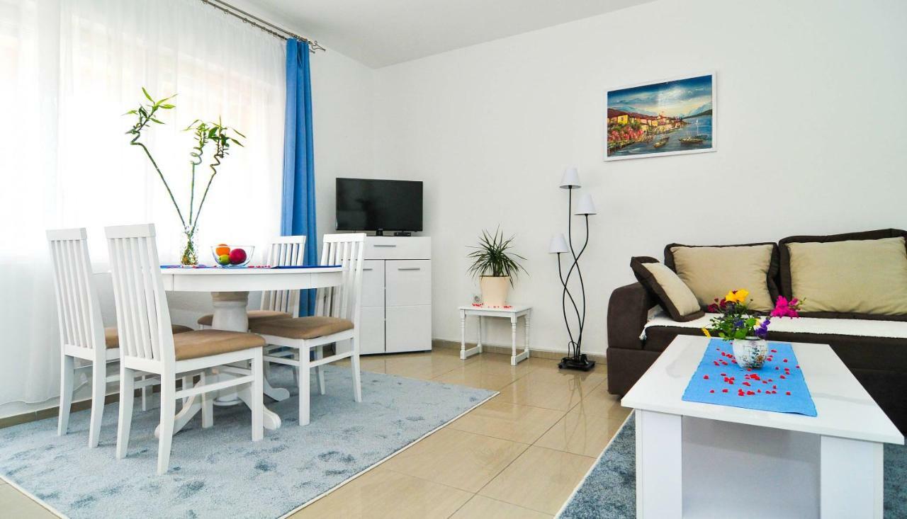 Apartments Kovac Тиват Екстер'єр фото